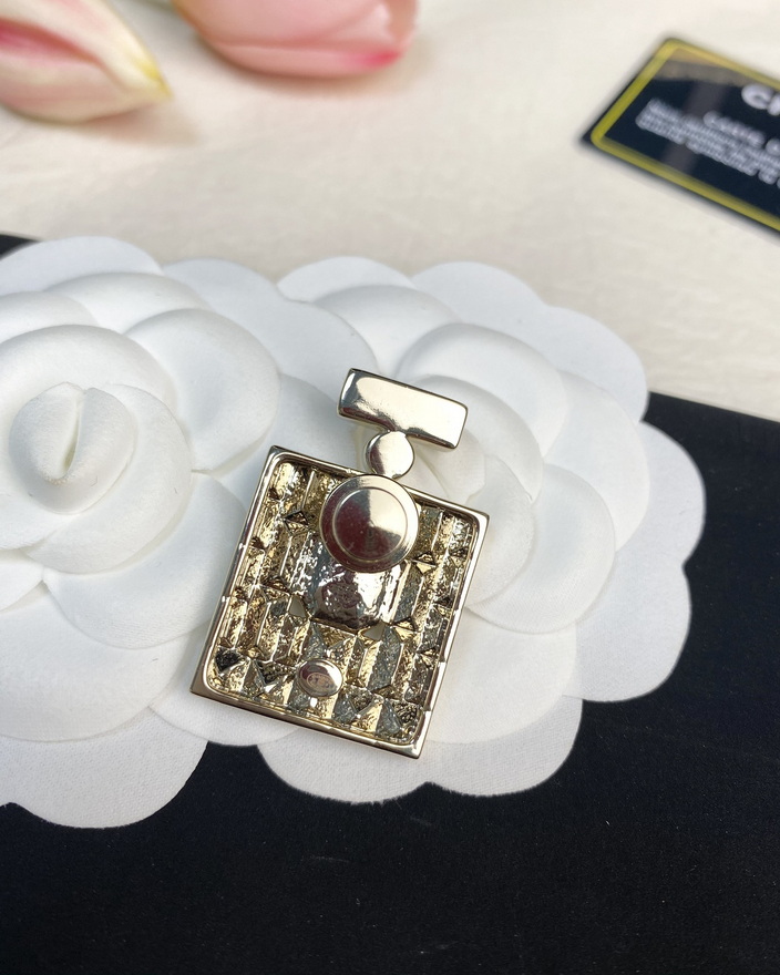 Chanel Brooch-079