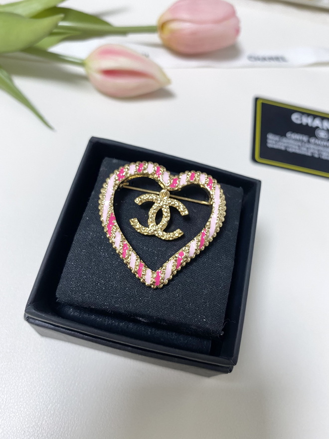 Chanel Brooch-077