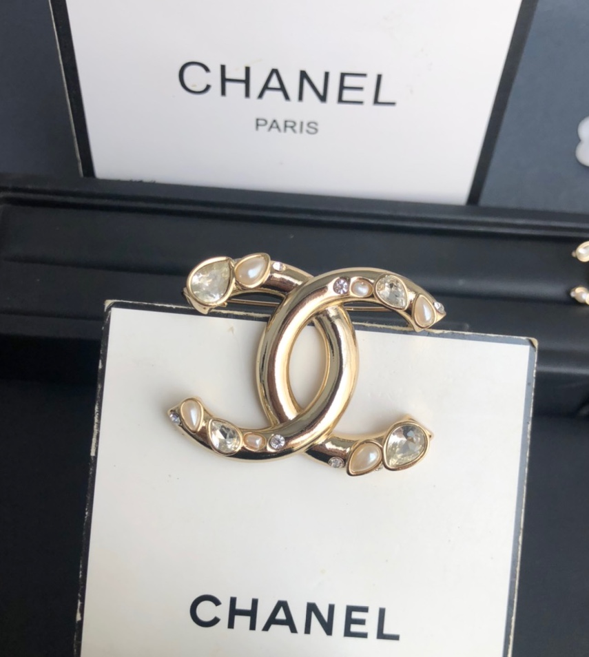 Chanel Brooch-075