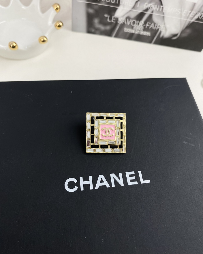 Chanel Brooch-074