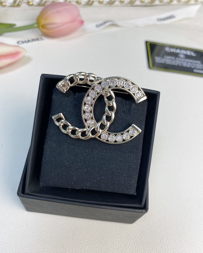 Chanel Brooch-059