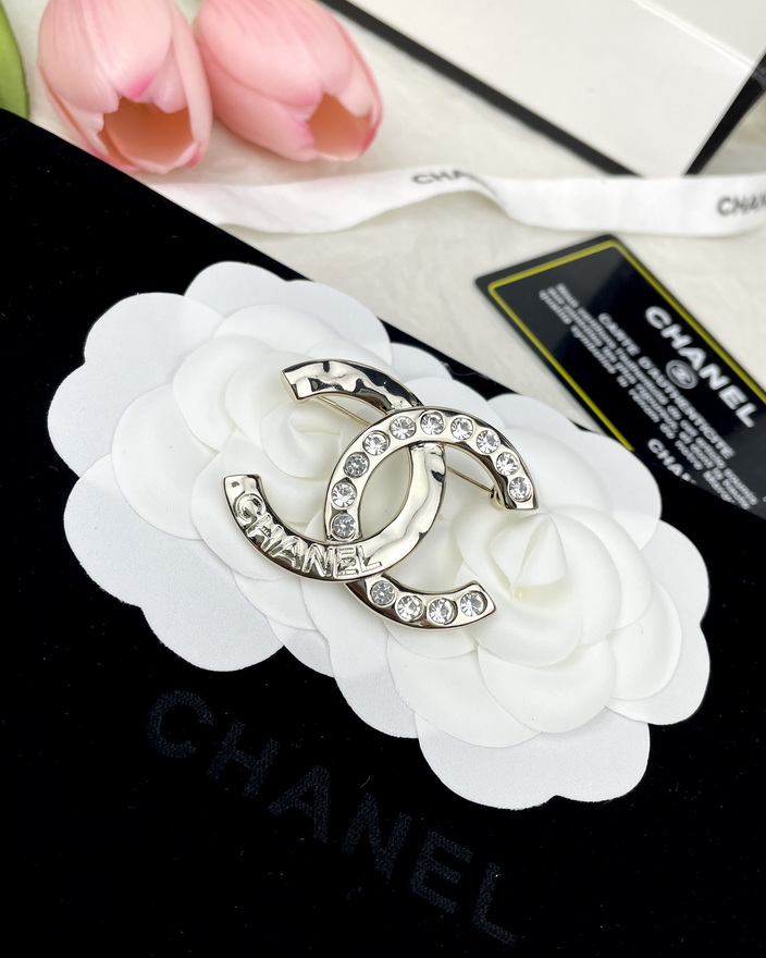 Chanel Brooch-058