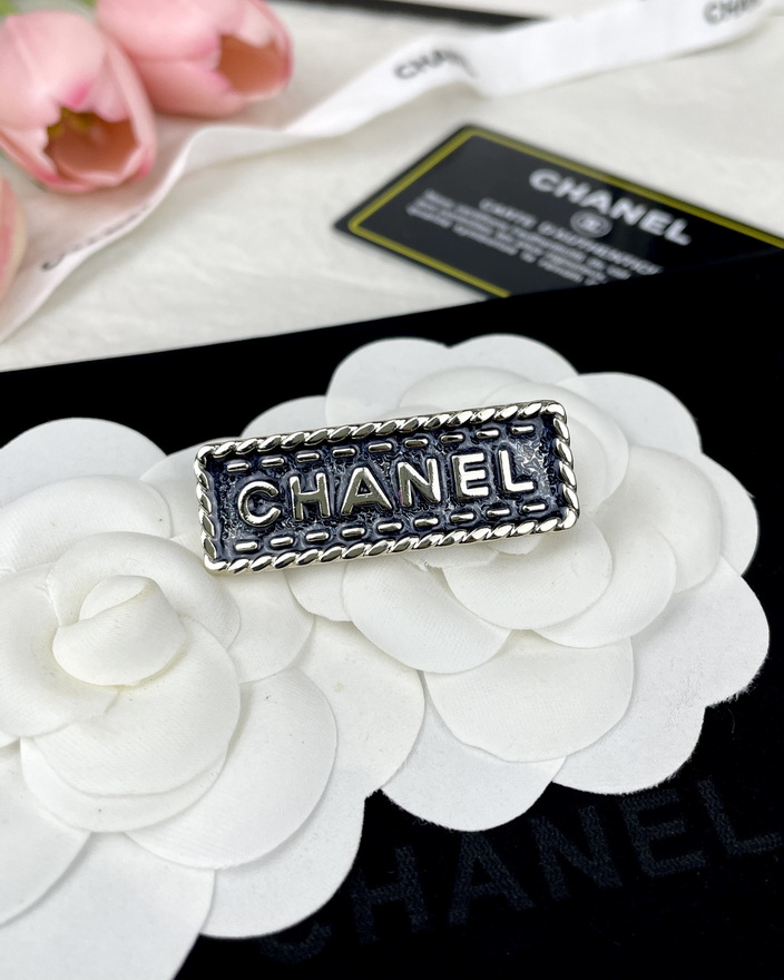 Chanel Brooch-052