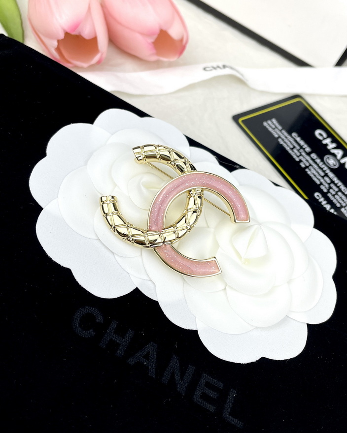 Chanel Brooch-050