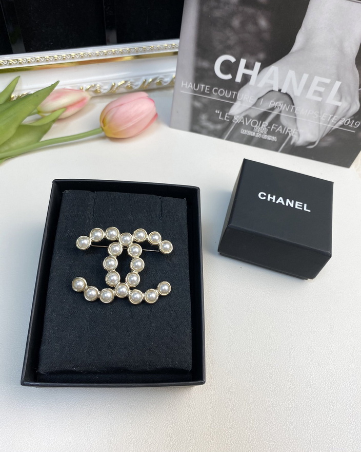 Chanel Brooch-047