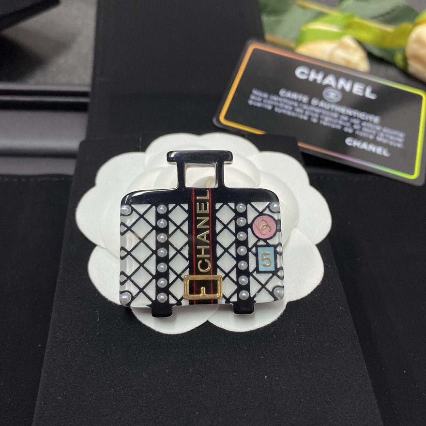 Chanel Brooch-045
