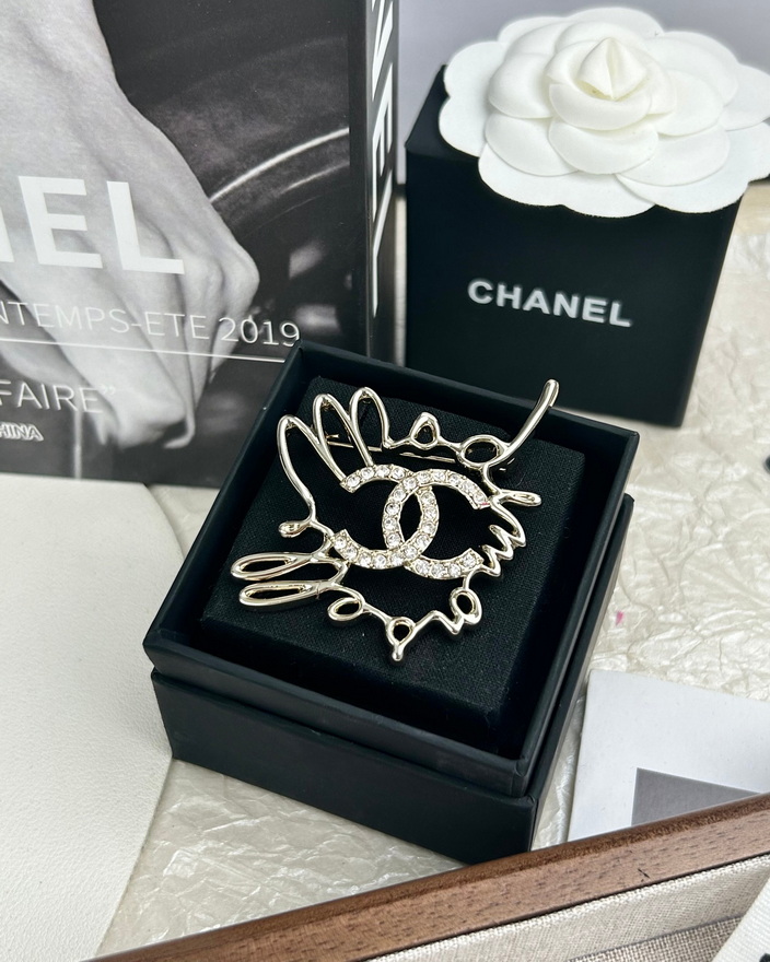 Chanel Brooch-044