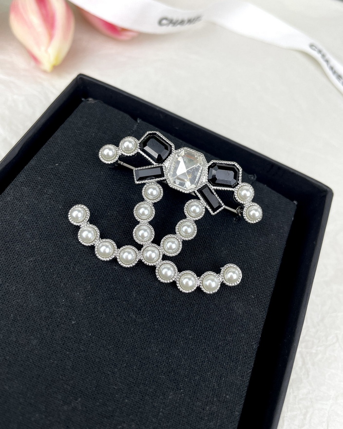 Chanel Brooch-022