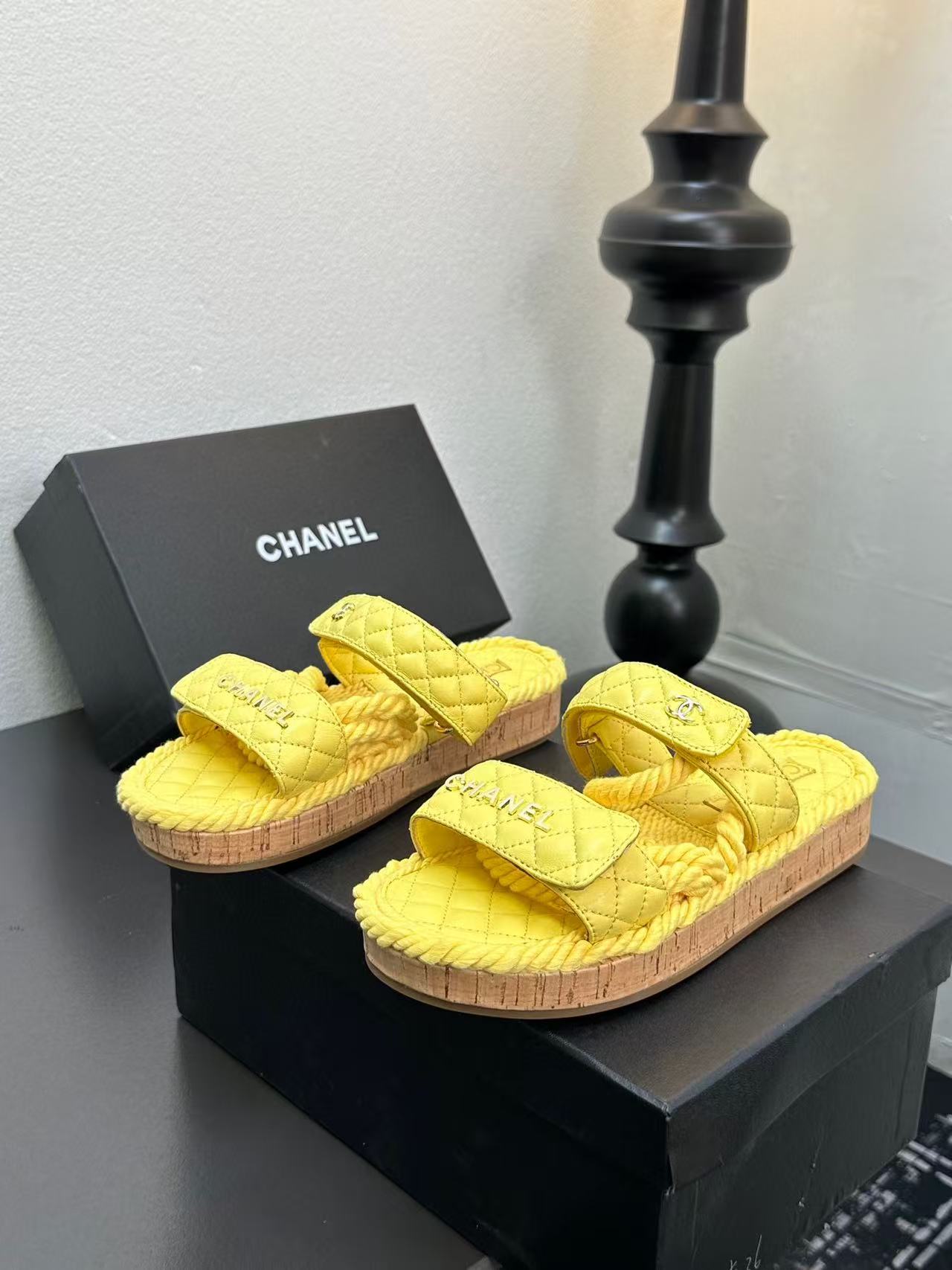 Chanel Slippers Women(AAA)-029