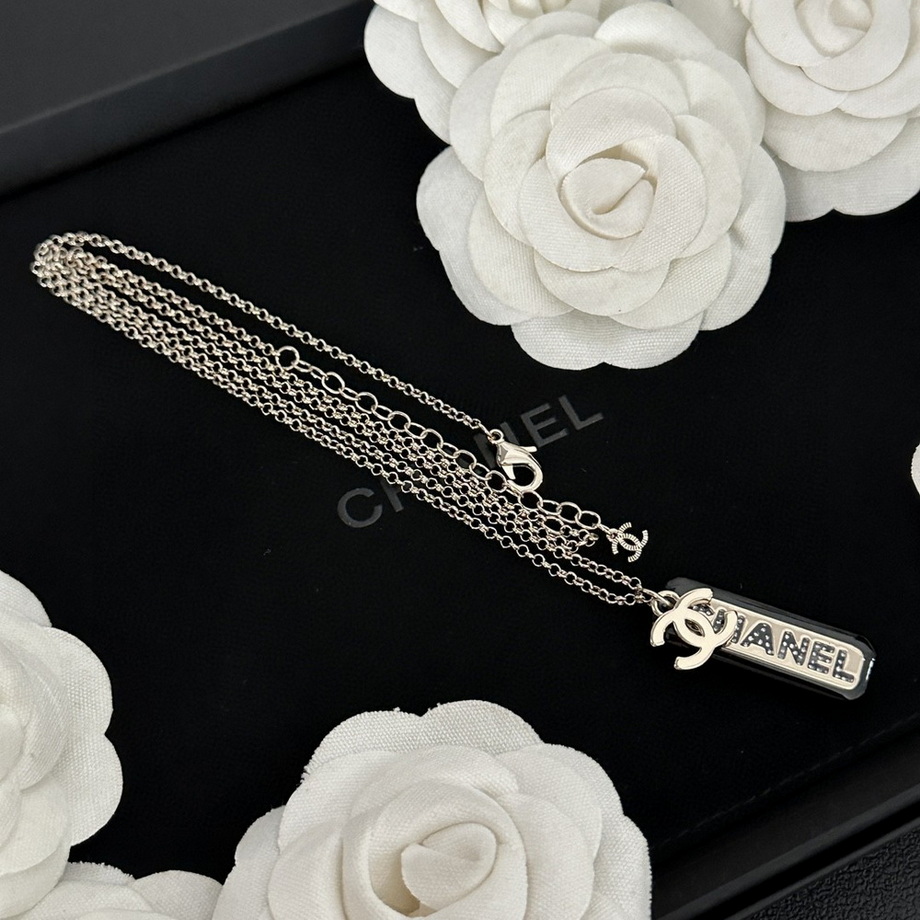 Chanel Necklace-303