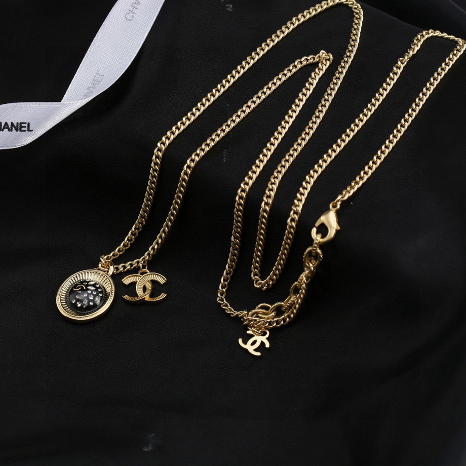 Chanel Necklace-022