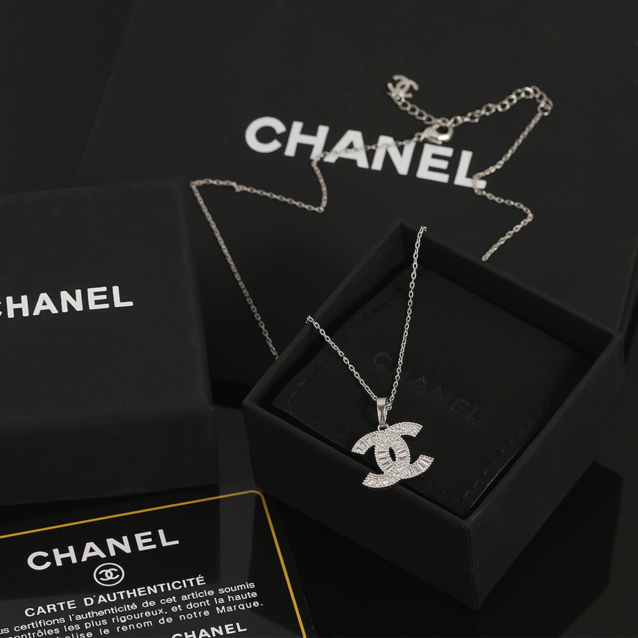Chanel Necklace-019