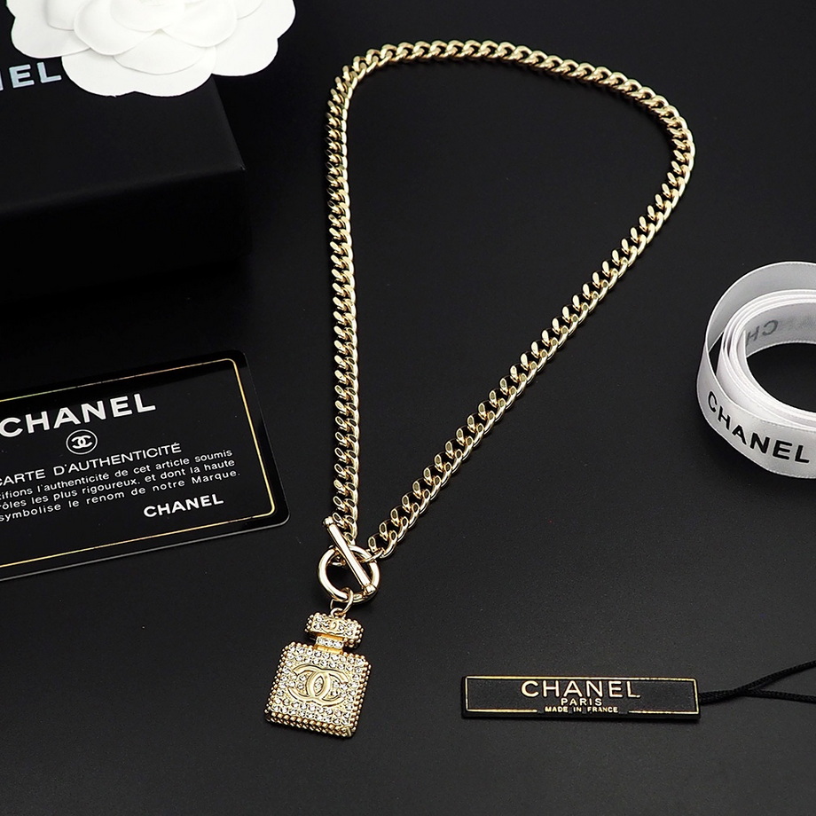 Chanel Necklace-060