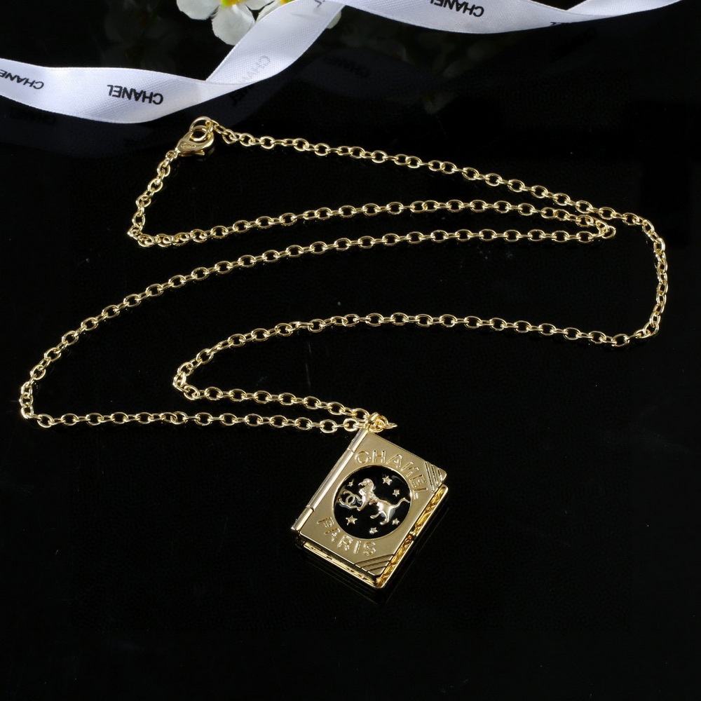 Chanel Necklace-056