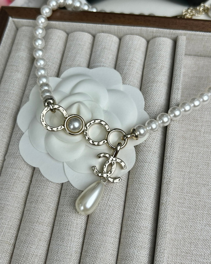 Chanel Necklace-030