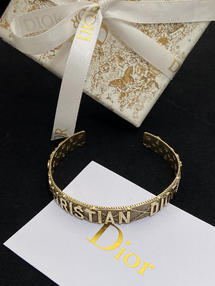 Dior Bracelet-040
