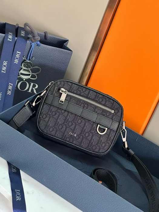 Dior Handbags AAAA(Men)-019