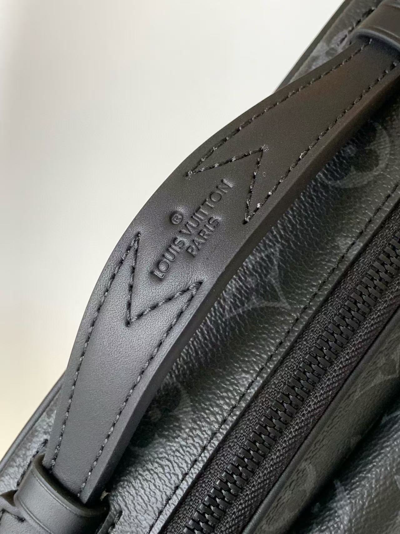 LV Handbags AAA(Men)-334