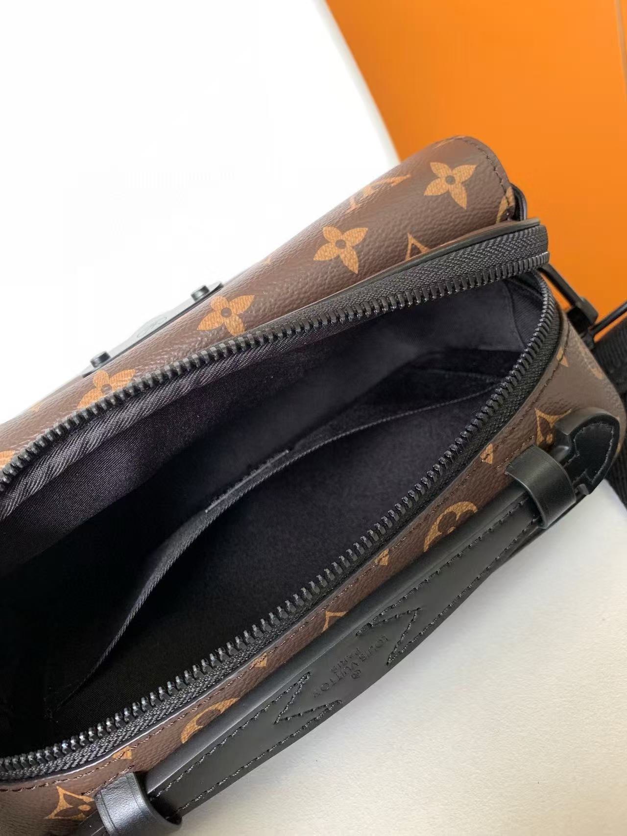 LV Handbags AAA(Men)-335