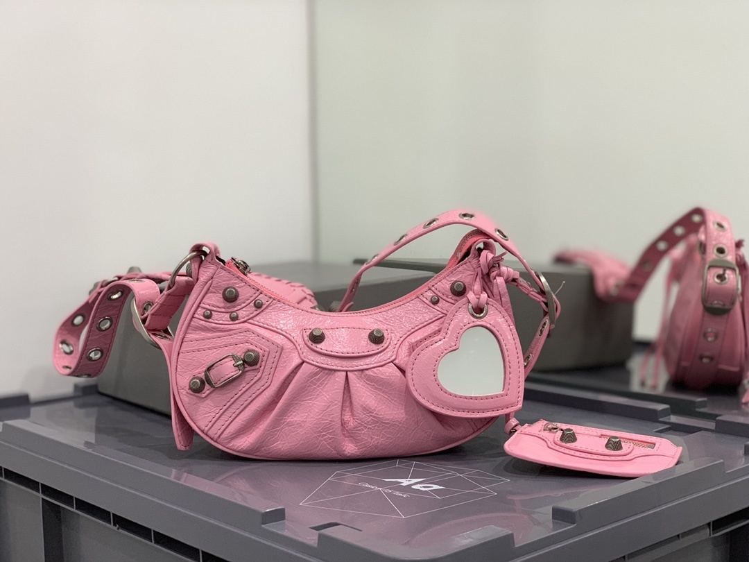 Balenciaga Handbags AAAA(Women)-013