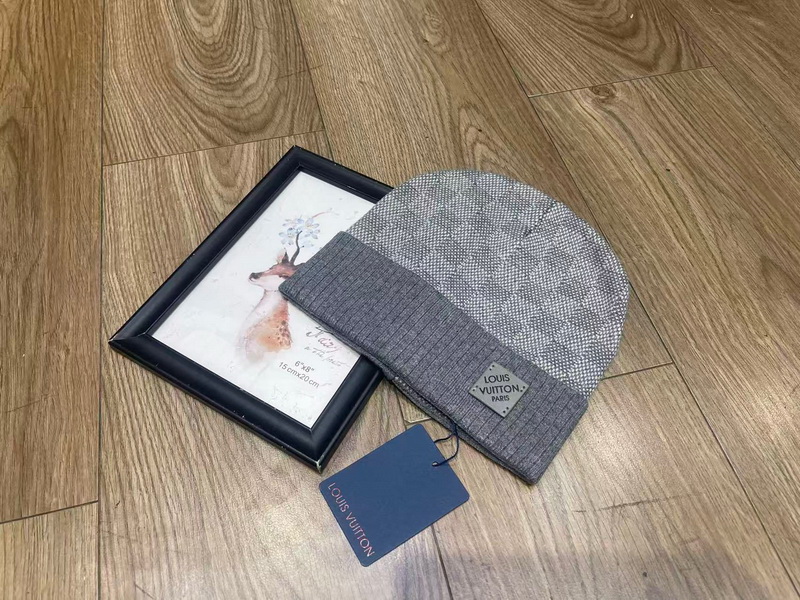 LV Beanies-047