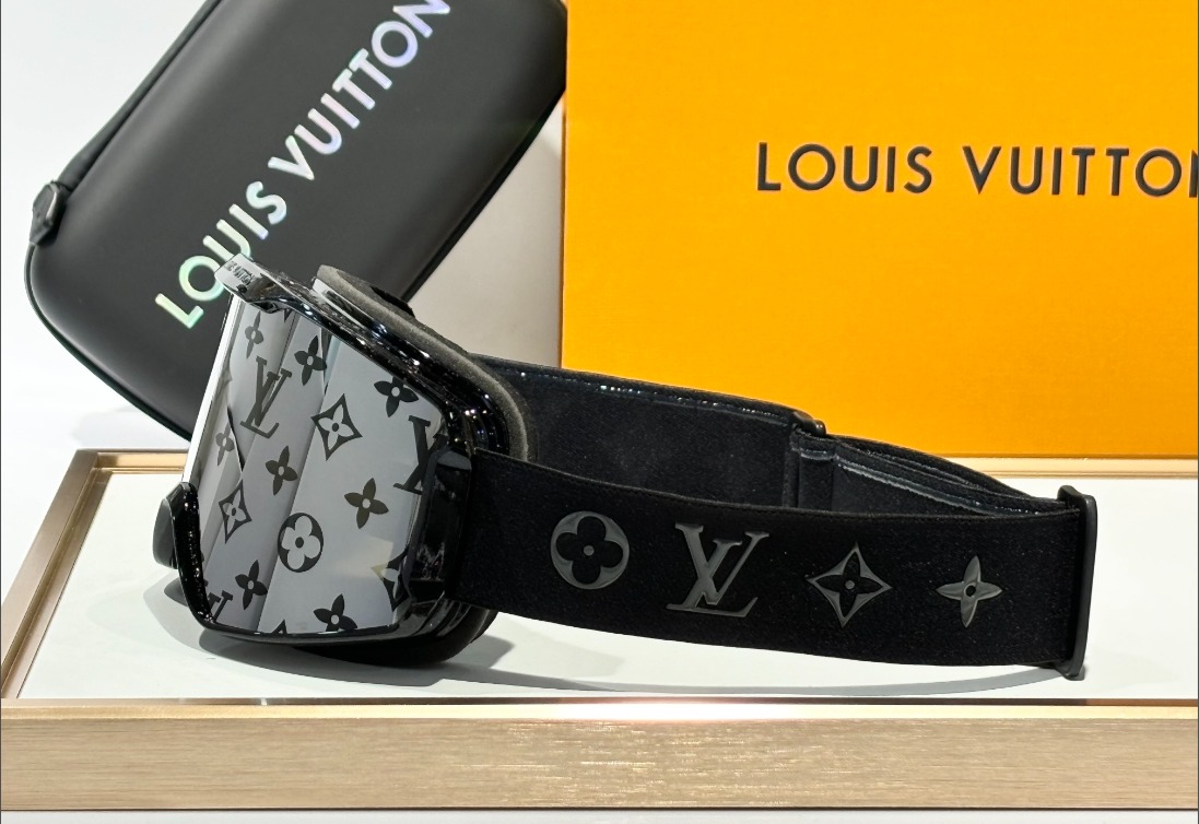 Louis Vuitton Sunglasses(AAAA)-354