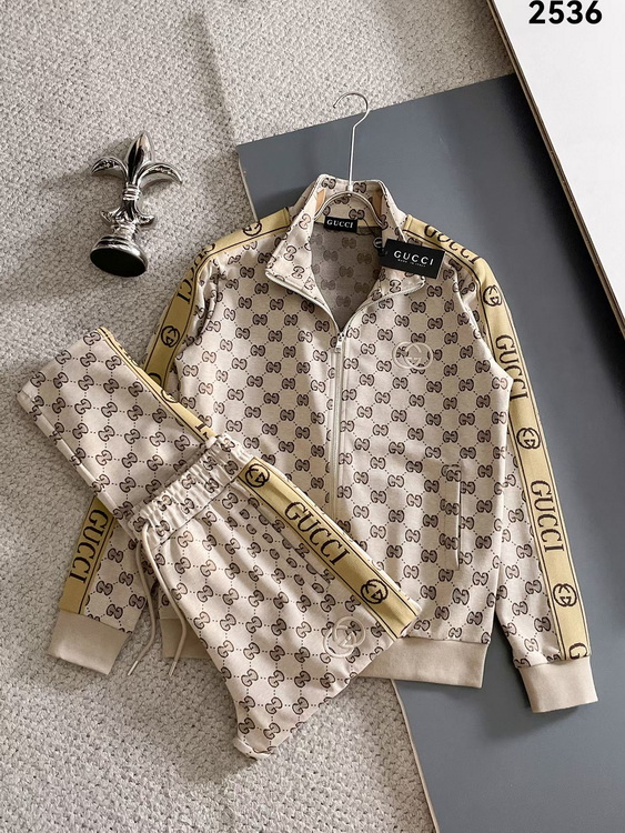 GUCCI Suits-310