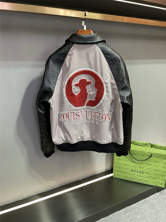 LV Jacket-083