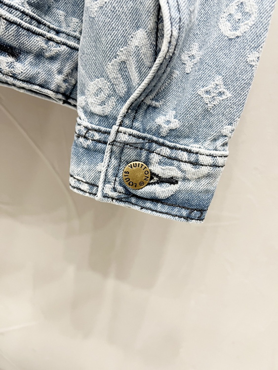 LV Jacket-136