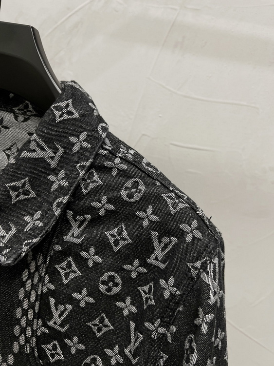 LV Jacket-138