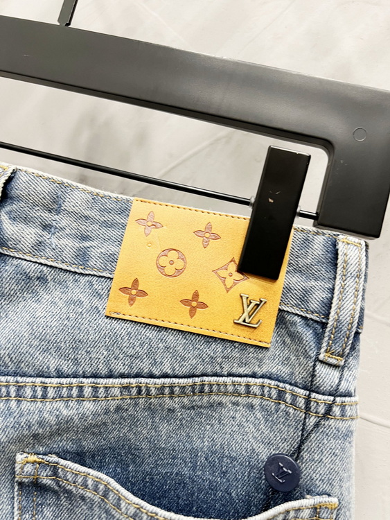 LV Jeans-086